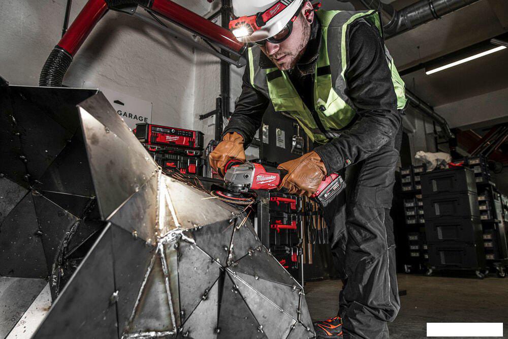Угловая шлифмашина Milwaukee M18 ONEFSAG125XPDB-0X Fuel One Key 4933478434 (без АКБ)