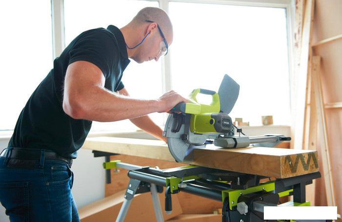 Торцовочная пила Ryobi EMS216L