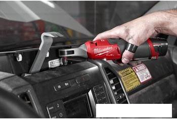 Трещотка Milwaukee M12 FHIR14-0 4933478171 (без АКБ)