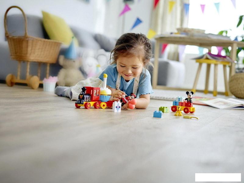 Конструктор LEGO Duplo 10941 Праздничный поезд Микки и Минни