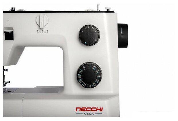 Электромеханическая швейная машина Necchi Q132A