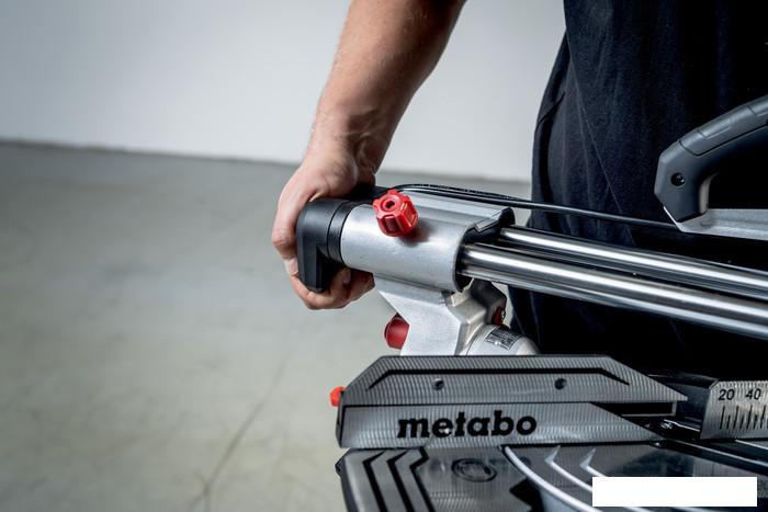 Торцовочная пила Metabo KGS 305 M 613305000