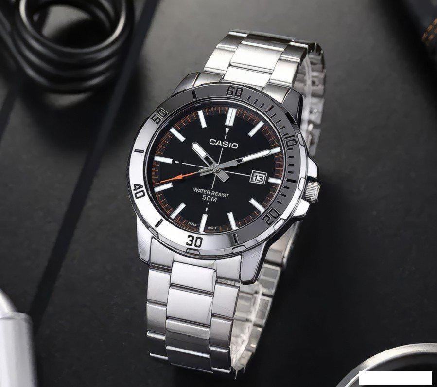 Наручные часы Casio MTP-VD01D-1E2