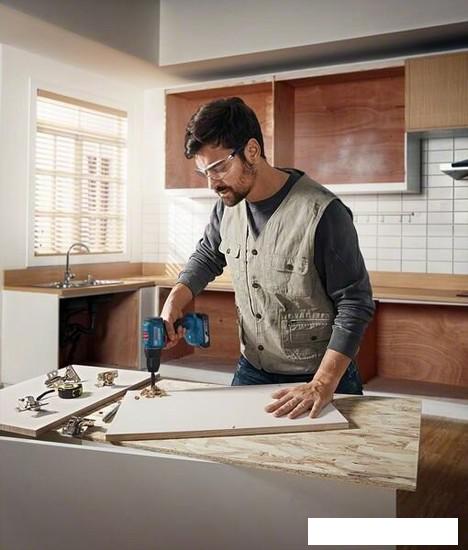 Дрель-шуруповерт Bosch GSR 185-LI Professional 06019K3003 (без АКБ, кейс)
