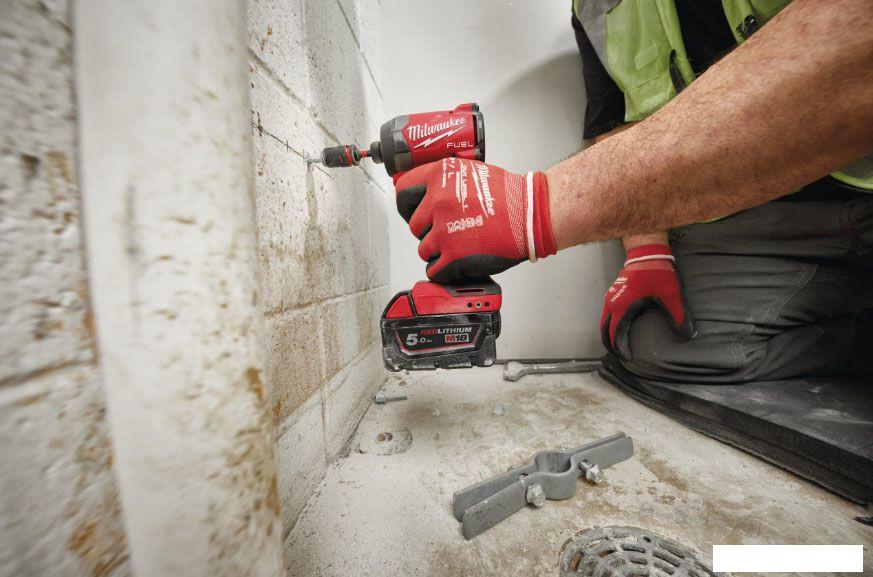Винтоверт Milwaukee M18 FUEL M18FID3-0X 4933479864 (без АКБ, кейс)