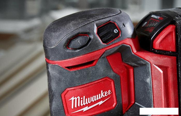 Эксцентриковая шлифмашина Milwaukee M18 BOS125-502B 4933464229 (с 2-мя АКБ, сумка)