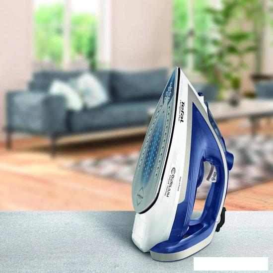 Утюг Tefal FV6812E0