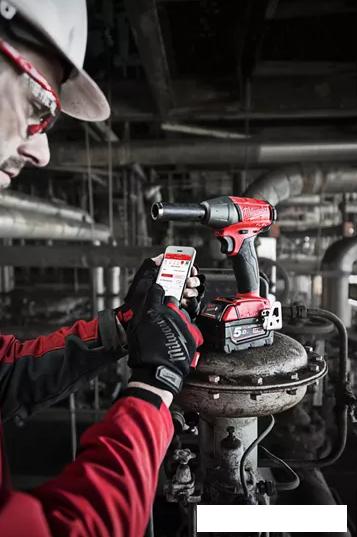 Гайковерт Milwaukee M18 ONEIWF12-0X Fuel 4933459198 (без АКБ, кейс)