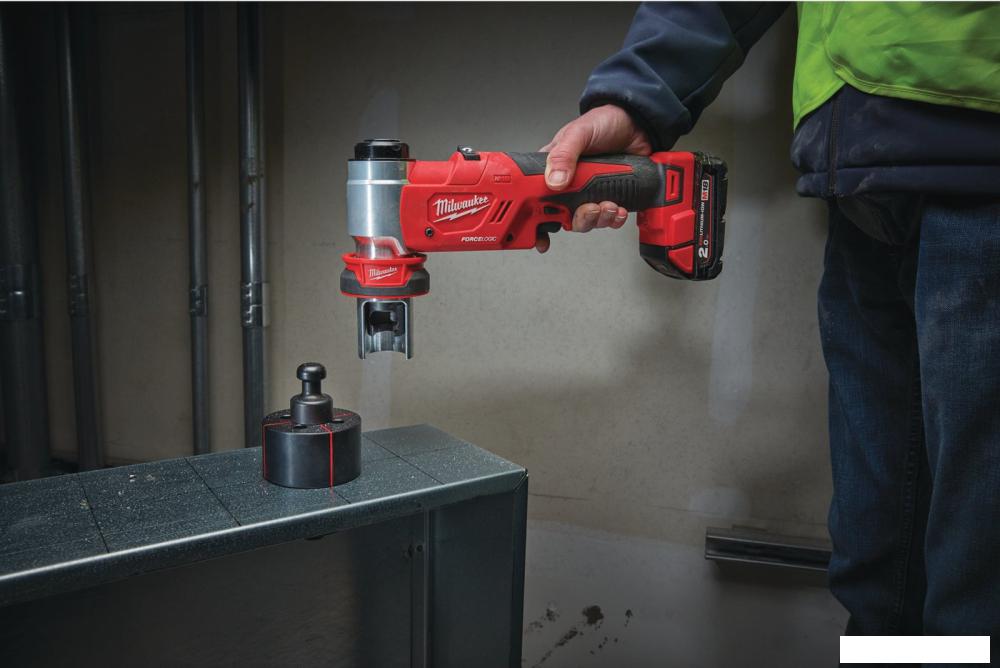 Пробойник Milwaukee M18 HKP-201C Force Logic 4933451202 (с 1-им АКБ, кейс)