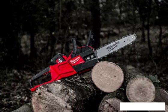 Аккумуляторная пила Milwaukee M18 FCHSC-0 (без АКБ)