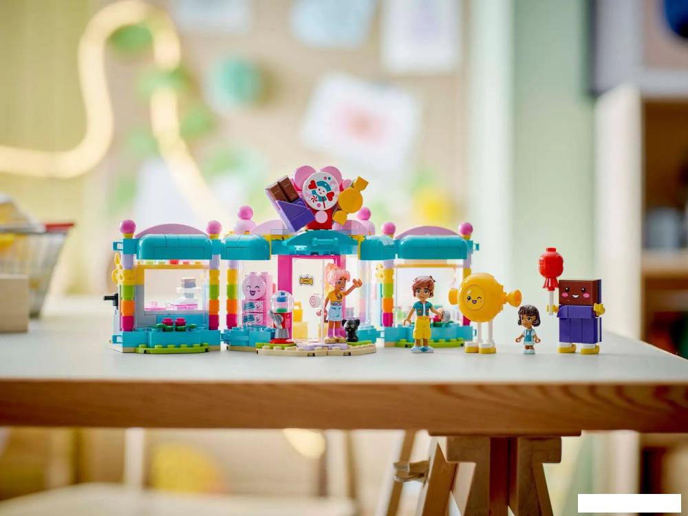 Конструктор LEGO Friends 42649 Кондитерская в Хартлейк-Сити