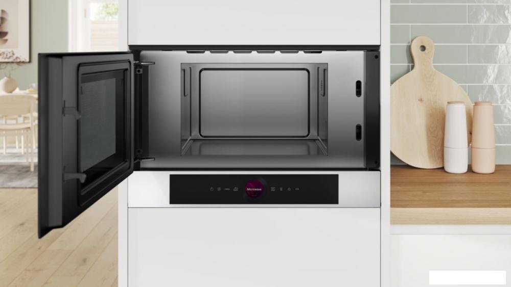 Микроволновая печь Bosch Serie 8 BFL7221W1