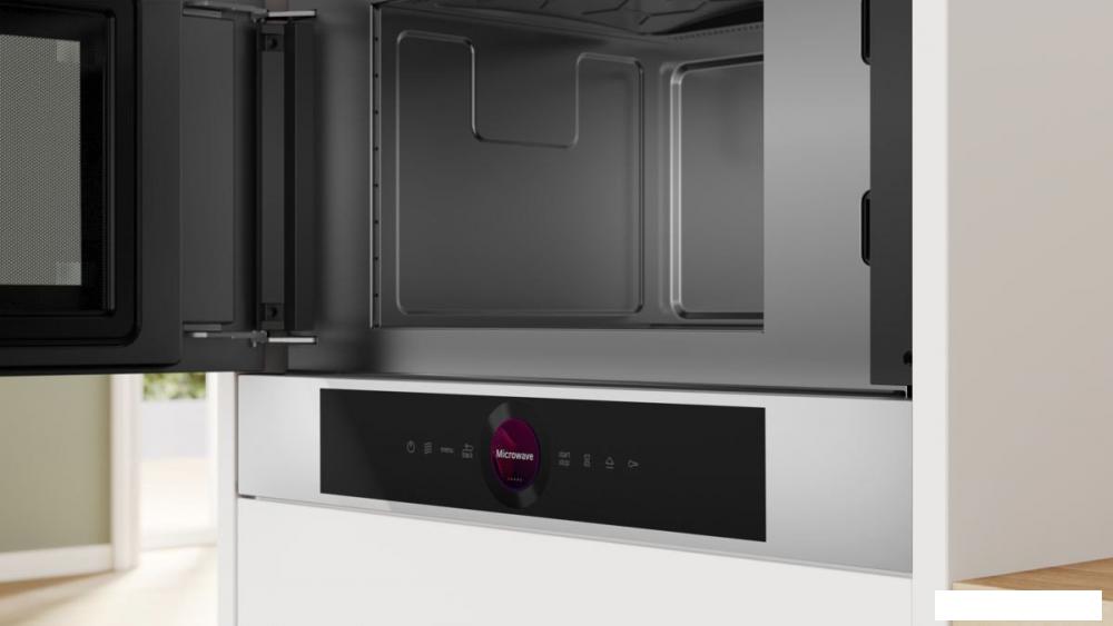 Микроволновая печь Bosch Serie 8 BFL7221W1