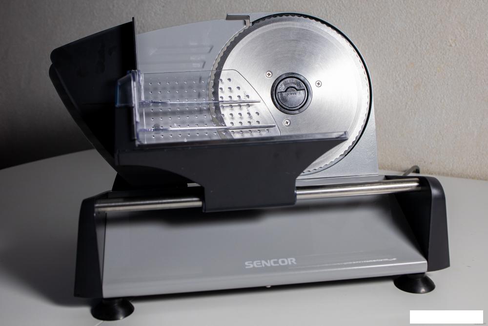 Ломтерезка Sencor SFS 4050SS