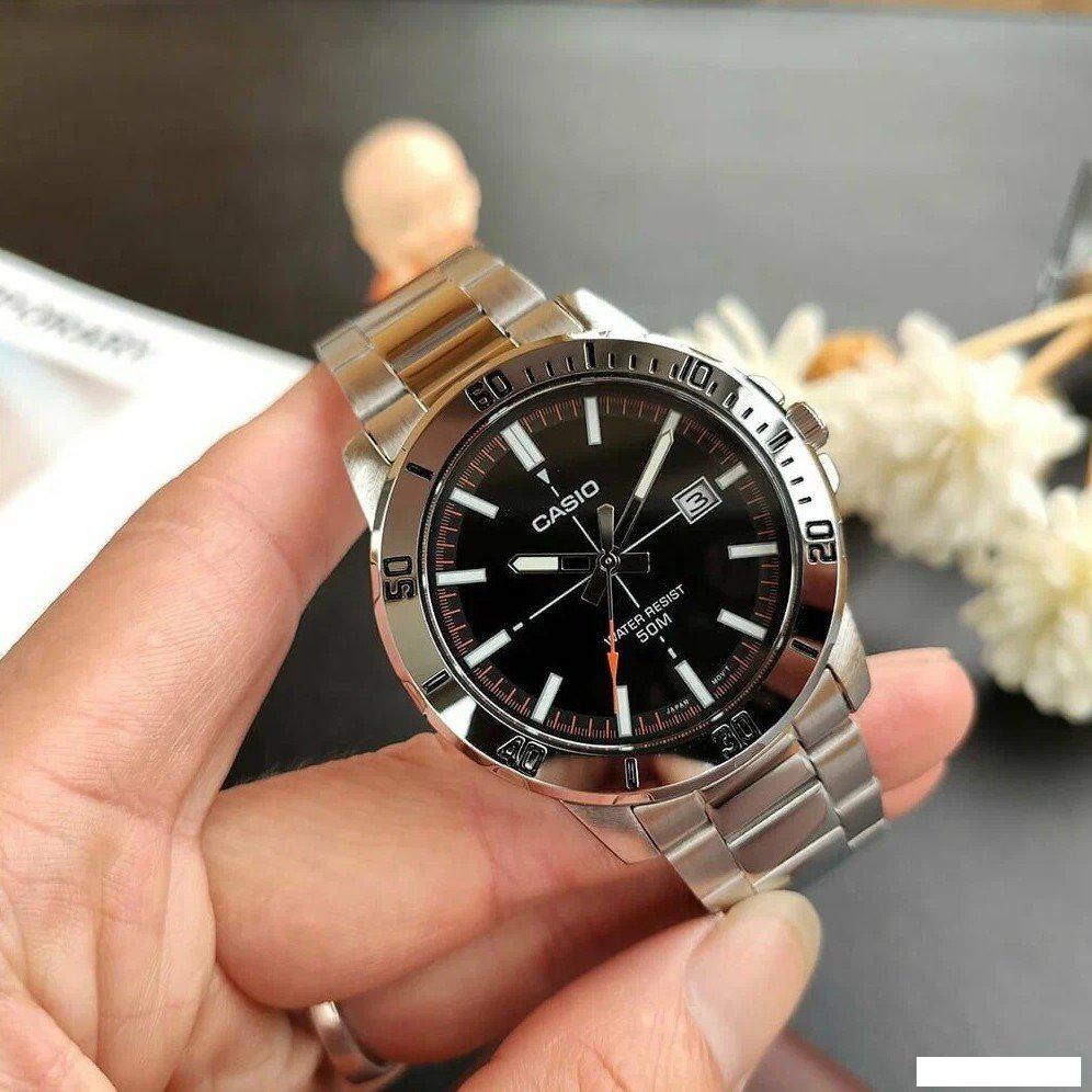 Наручные часы Casio MTP-VD01D-1E2