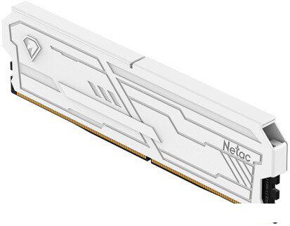 Оперативная память Netac Shadow III 16ГБ DDR4 3200 МГц NTSHD4P32SP-16W