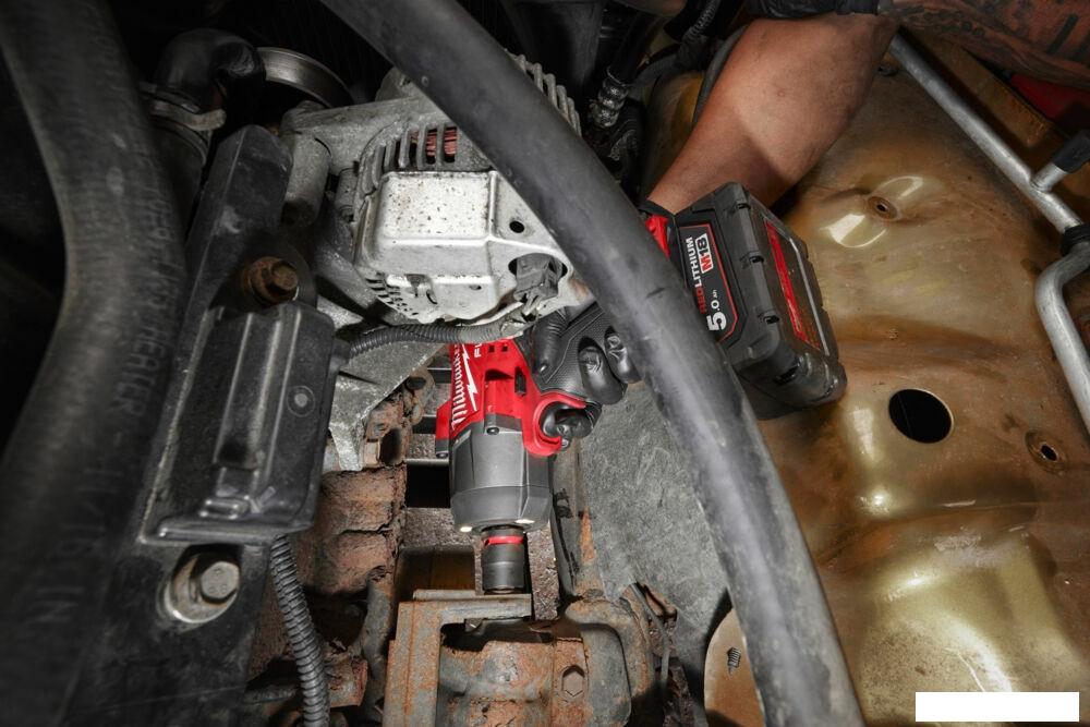 Гайковерт Milwaukee M18 FUEL M18FHIW2F12-502X 4933492783 (с 2-мя АКБ, кейс)