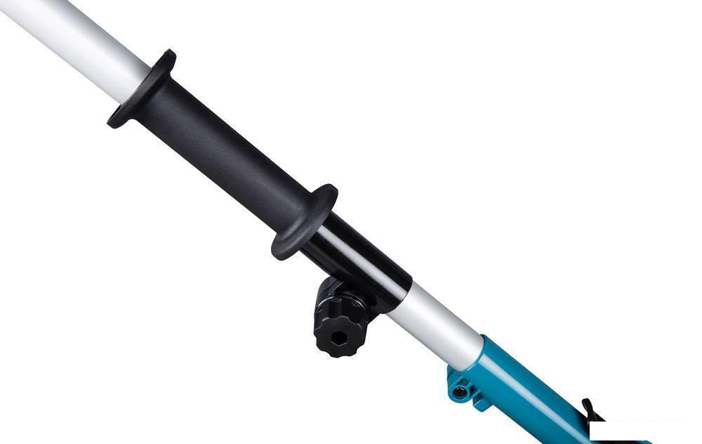 Кусторез Makita UN460WDWA (с 1-м АКБ)