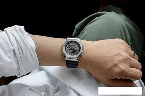 Наручные часы Casio G-Shock GM-2100-1A