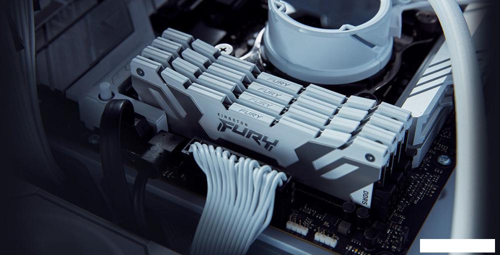 Оперативная память Kingston FURY Renegade 16ГБ DDR5 7200 МГц KF572C38RW-16