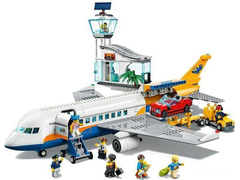 Конструктор LEGO City 60262 Пассажирский самолёт