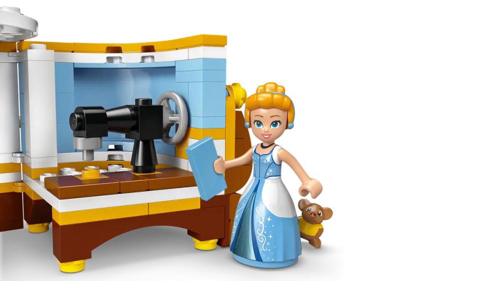 Конструктор LEGO Disney Princess Платье Золушки 43266