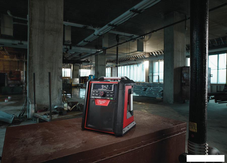 Зарядное устройство Milwaukee M18 RC-0 4933446639 (18В)