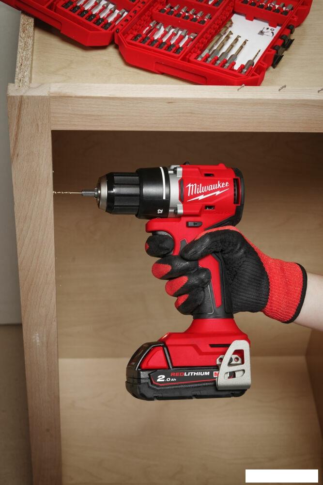 Дрель-шуруповерт Milwaukee M18 M18BLDDRC-502C 4933492835 (с 2-мя АКБ 5 Ач, кейс)
