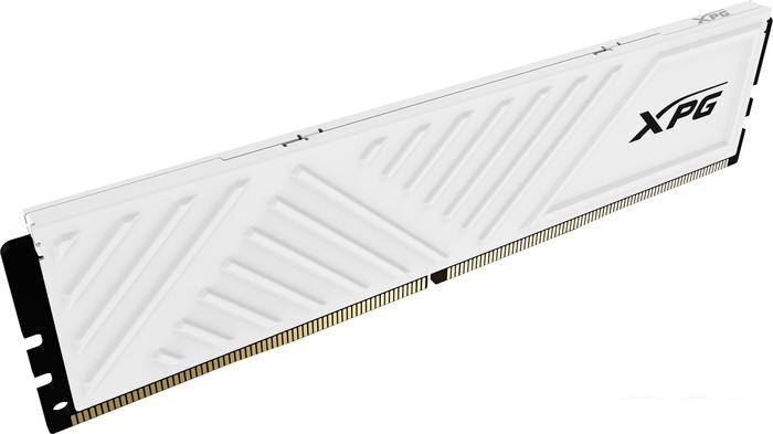 Оперативная память ADATA XPG GAMMIX D35 8ГБ DDR4 3200 МГц AX4U32008G16A-SWHD35