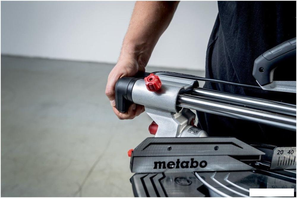 Торцовочная пила Metabo KGS 216 M Set 613216900