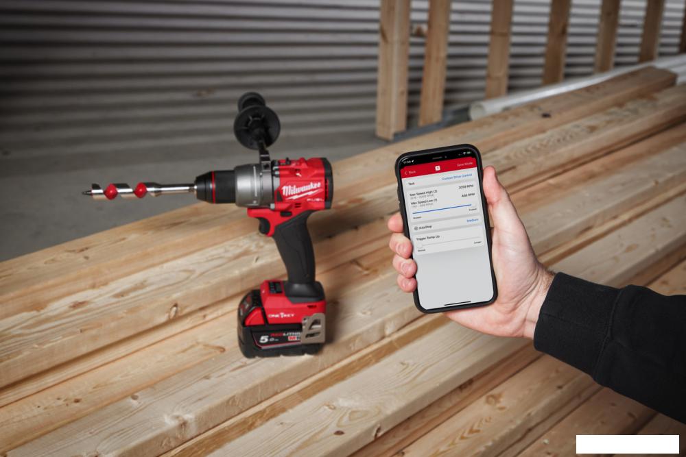 Ударная дрель-шуруповерт Milwaukee M18 ONEPD3-502X 4933492801 (с 2-мя АКБ, кейс)