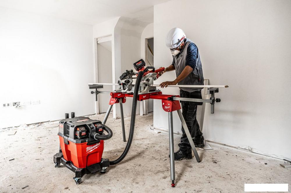 Пылесос Milwaukee M18 F2VC23L (без АКБ)