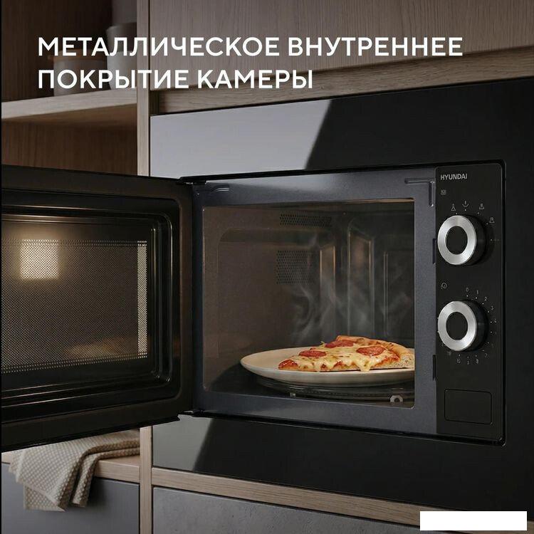 Микроволновая печь Hyundai HBW 2031 BG