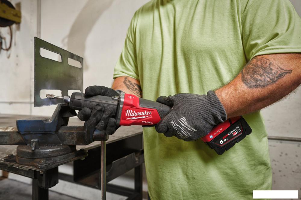 Прямошлифовальная машина Milwaukee M18 FDGROVPDB-0X One-Key Fuel 4933480957 (без АКБ, кейс)