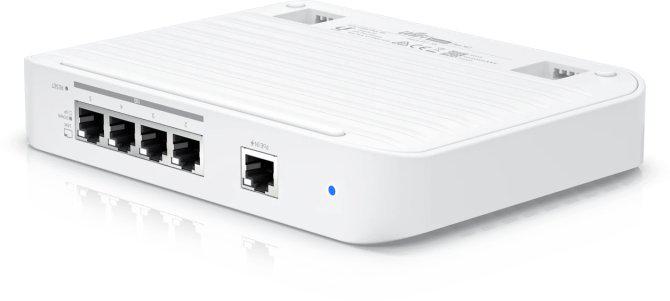Управляемый коммутатор 2-го уровня Ubiquiti UniFi Switch Flex XG