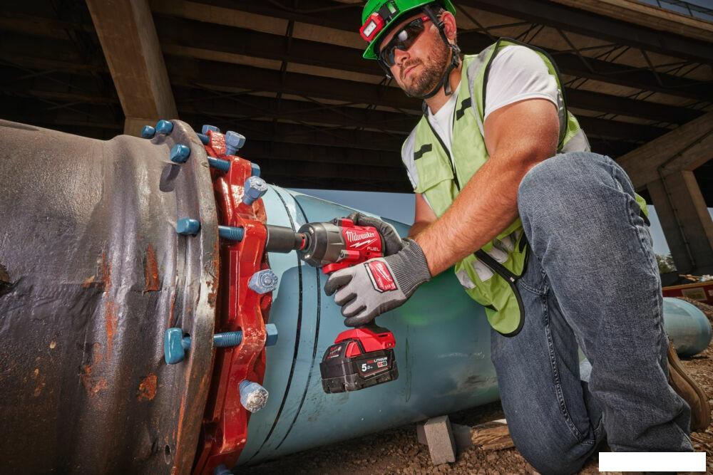 Гайковерт Milwaukee M18 FUEL M18FHIW2F12-502X 4933492783 (с 2-мя АКБ, кейс)