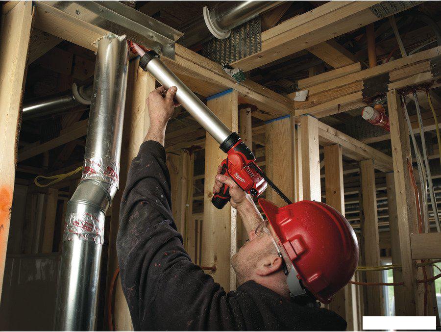 Строительный, слесарный, монтажный инструмент Milwaukee M12 PCG/600A-201B 4933441670 (с 1-им АКБ)