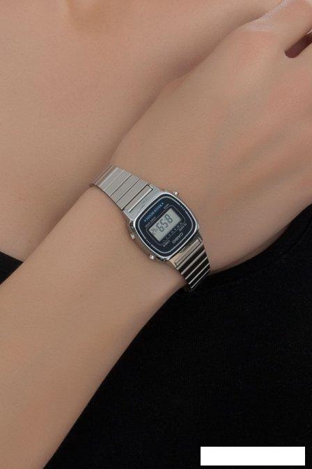 Наручные часы Casio LA-670WA-2E