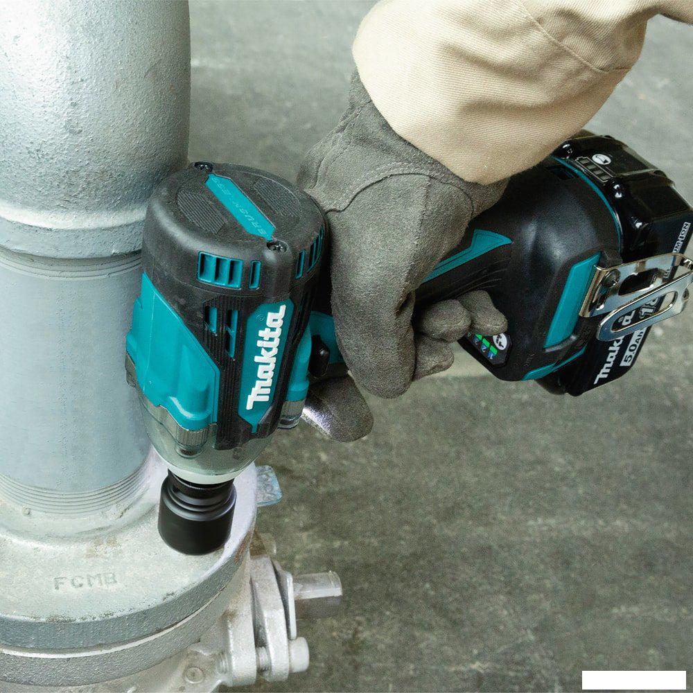Гайковерт Makita DTW300RTJ (с 2-мя АКБ)