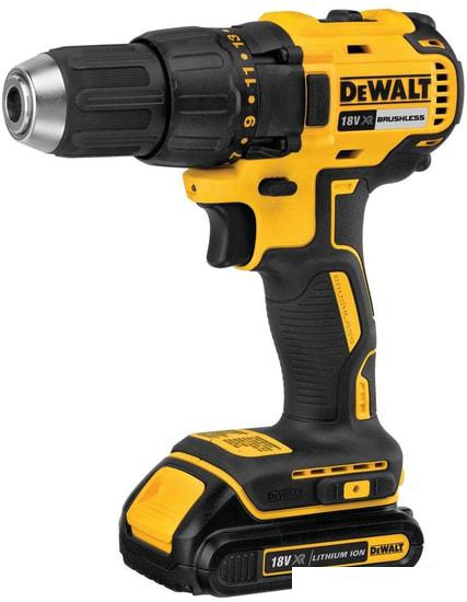 Дрель-шуруповерт DeWalt DCD777D2T-QW (с 2-мя АКБ, кейс)