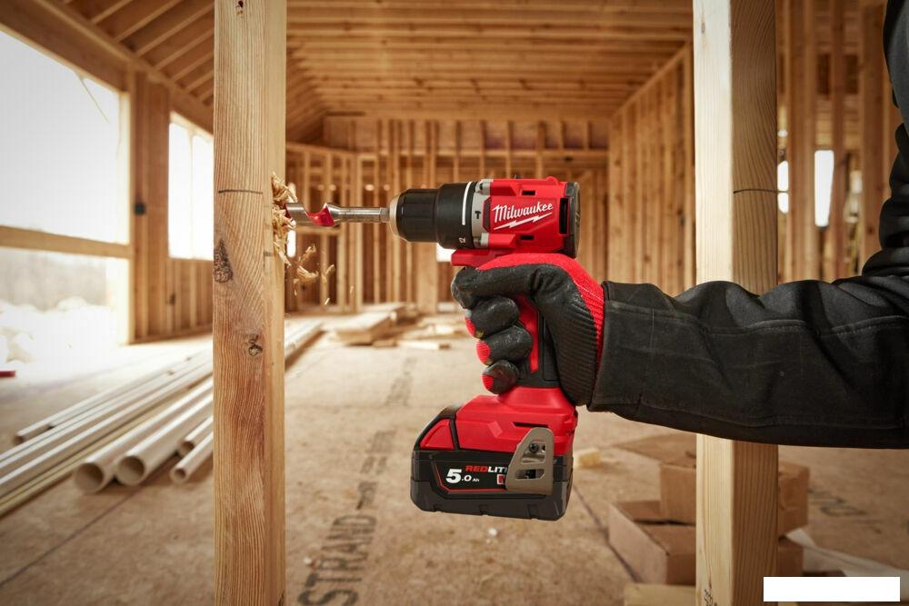 Ударная дрель-шуруповерт Milwaukee M18 M18BLPDRC-422C 4933492825 (с 2-мя АКБ 2 Ач + 4 Ач, кейс)