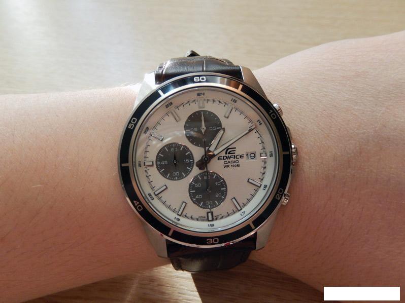 Наручные часы Casio EFR-526L-7A