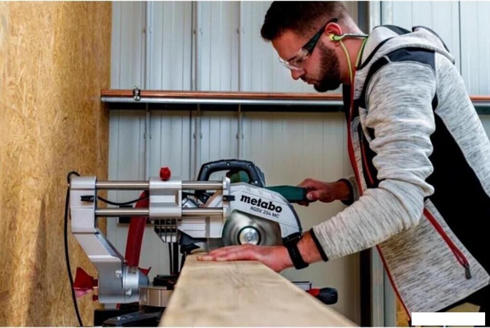 Торцовочная пила Metabo KGSV 254 MC 615254000
