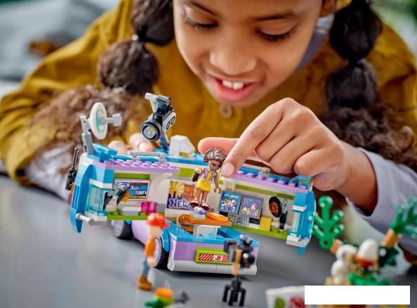 Конструктор LEGO Friends Фургон отдела новостей 41749