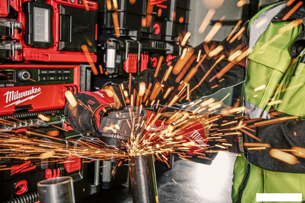 Угловая шлифмашина Milwaukee M18 FSAG125X-0 Fuel 4933478701 (без АКБ)