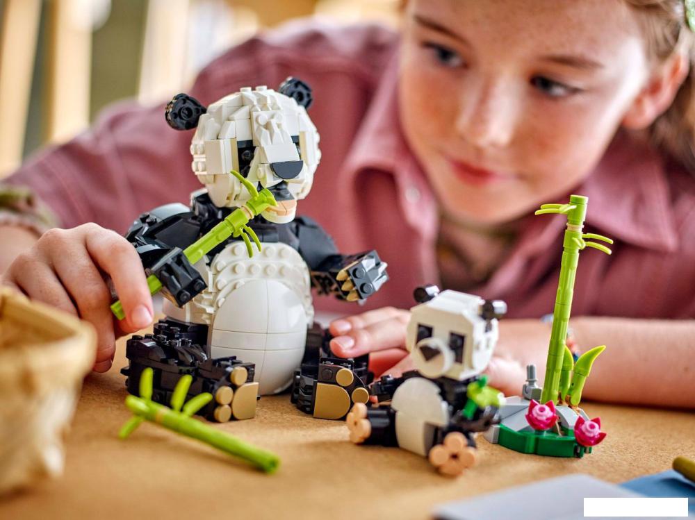 Конструктор LEGO Creator 31165 Дикие животные семейство панд