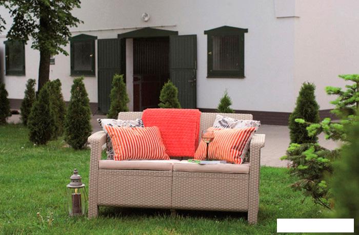 Садовый диван Keter Corfu Love Seat (коричневый)