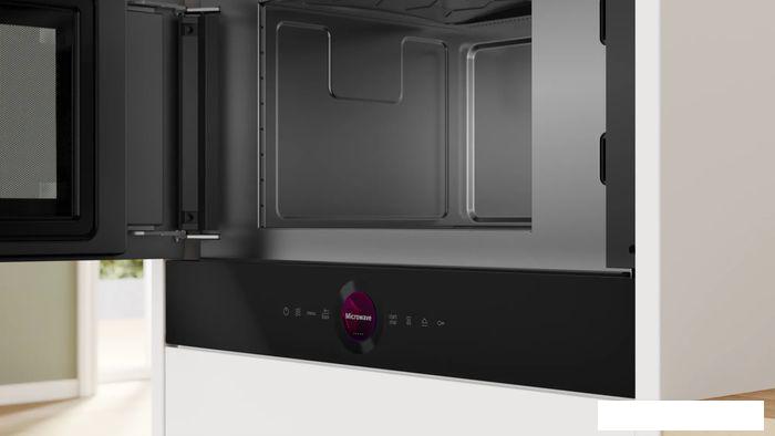 Микроволновые печи Bosch Serie 8 BFL7221B1