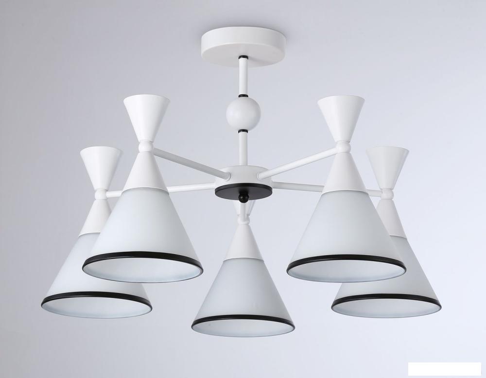 Люстра средней высоты Ambrella light Traditional TR3165/5 WH/BK