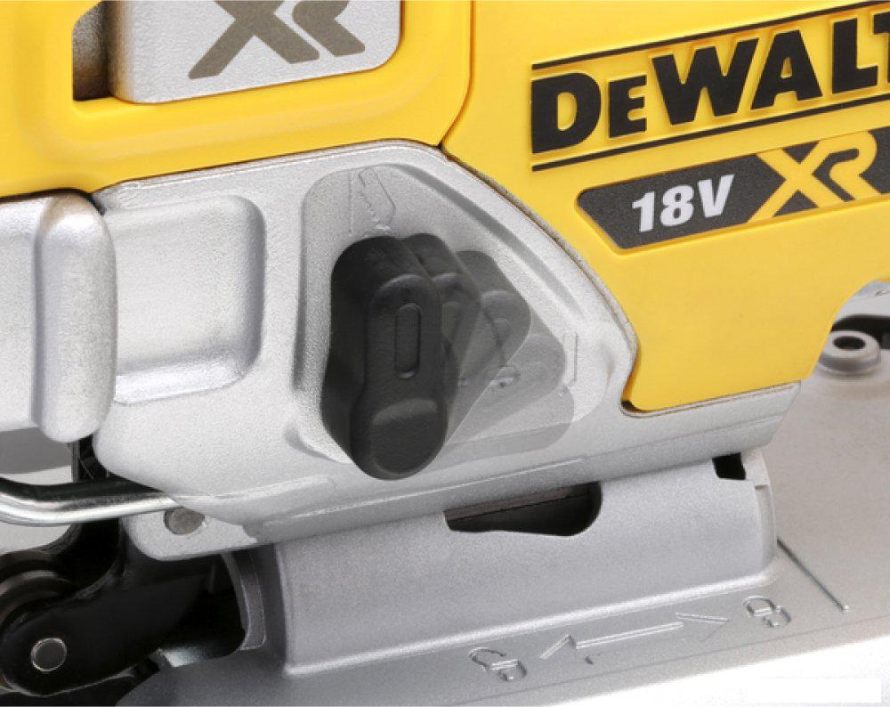 Электролобзик DeWalt DCS334N-XJ (без АКБ)